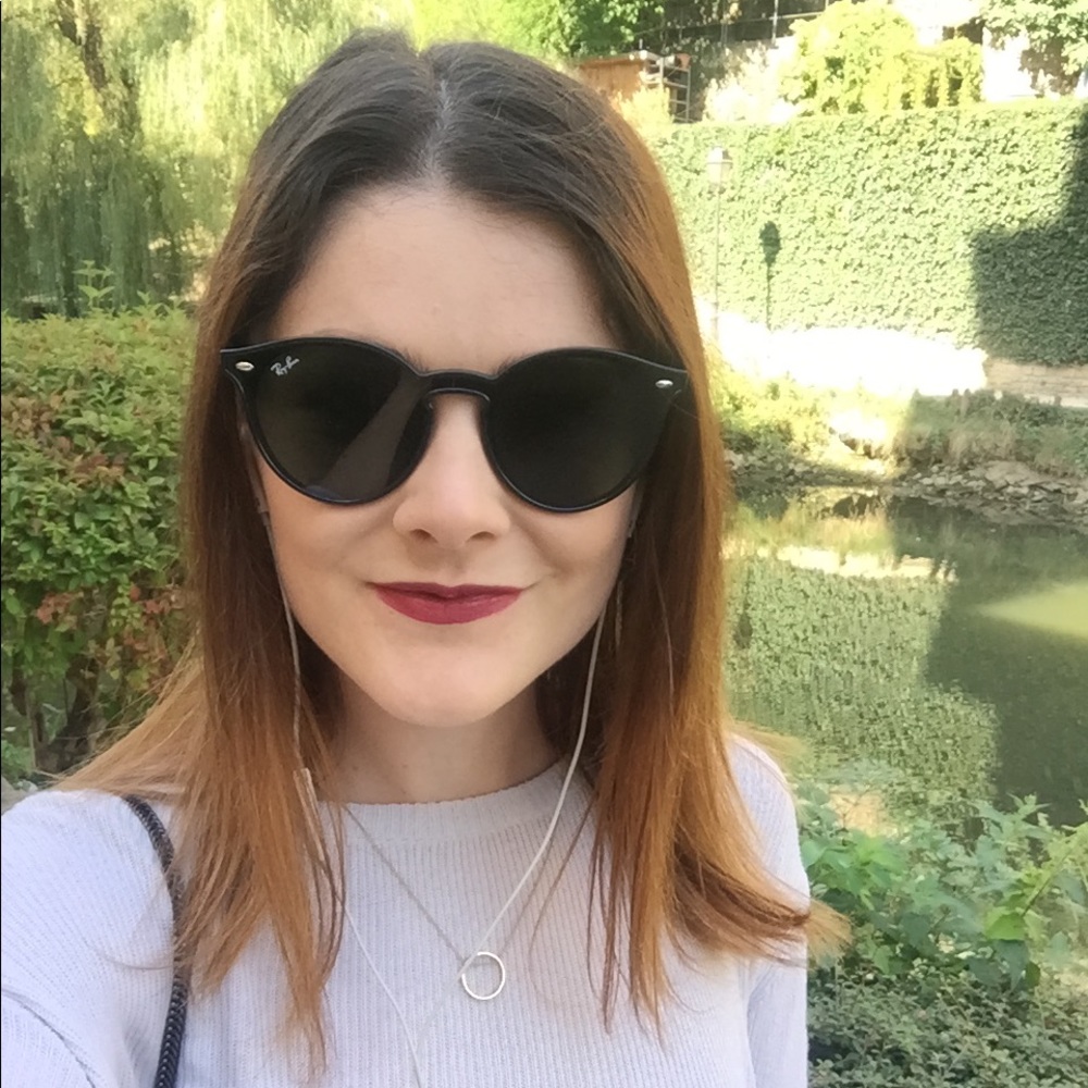 Meet your Posher, Ashley